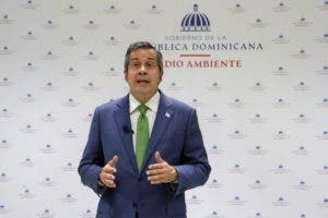 Medio Ambiente se compromete con gestión legal y sostenible de mares