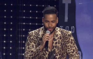 Público considera inoportunas declaraciones de Romeo Santos al recibir Gran Soberano