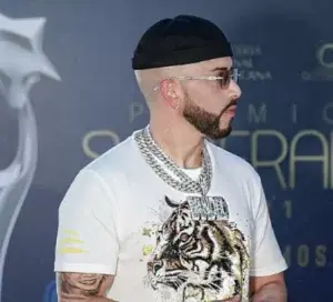 Yandel ya está en RD para su presentación en Premios Soberano