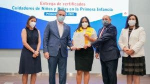 Instituciones capacitan 58 servidores en Cuidado de Atención Integral a la Primera Infancia