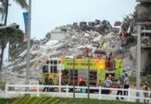 Hay 51 desaparecidos tras el derrumbe de un edificio en Miami Beach, según canal de TV