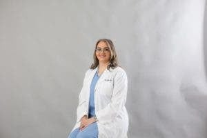 Odontóloga dominicana es coautora de un artículo científico para revista Journal of Endodontics