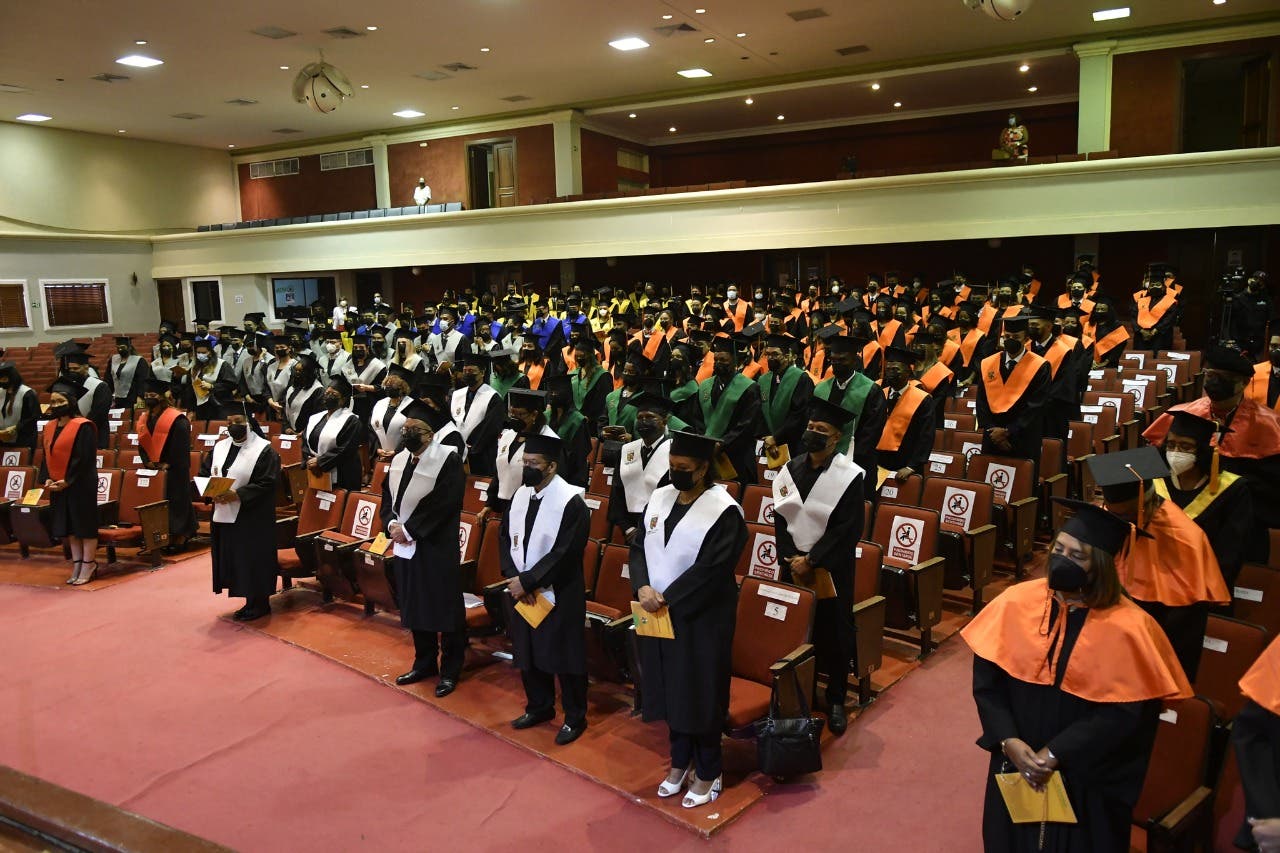 Universidad Católica gradúa 819 nuevos profesionales en Grado y Posgrado