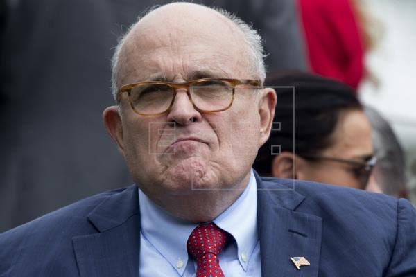 Citan a declarar ante el Congreso a Rudy Giuliani y otros aliados de Trump