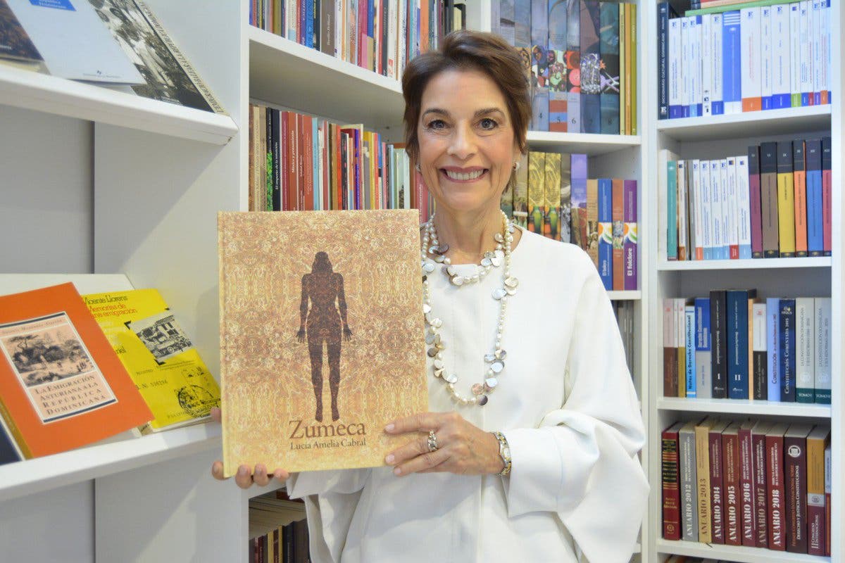 Otorgan a Lucía Amelia Cabral Premio Biblioteca Nacional de Literatura Infantil