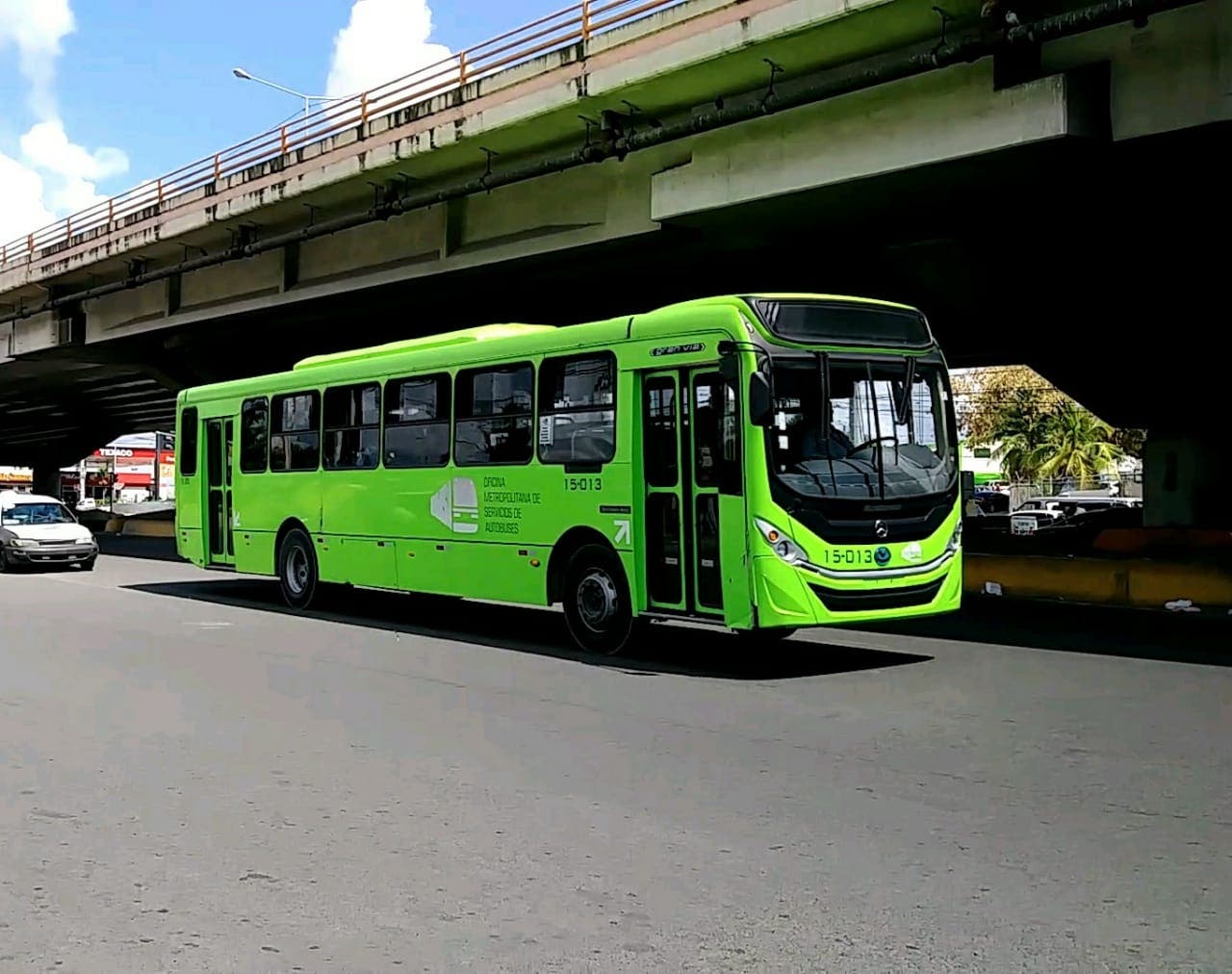 Autobuses de la OMSA transportarán servidores de Obras Públicas