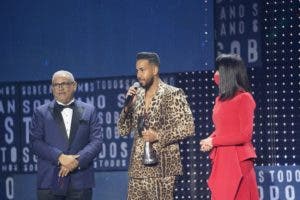 Niní Cáffaro y Romeo Santos reciben el Gran Soberano 2019  y 2020