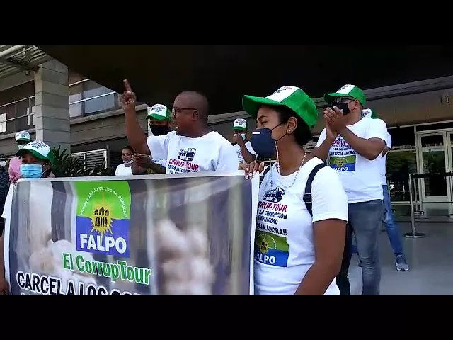 Manifestantes piden ante Procuraduría cárcel para Jean Alain