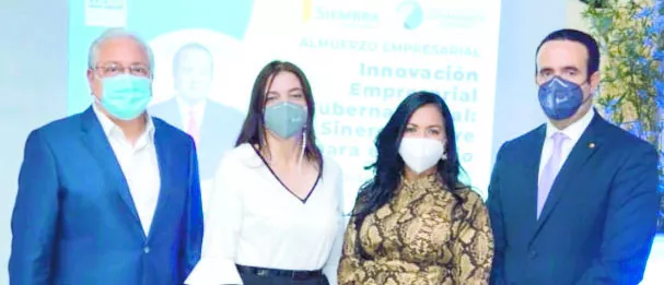 Miguel Lama, Aury Fernández, Katy Lizardo y Hamlet Marcelino.