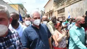 El presidente Díaz Canel convoca a sus seguidores a salir a las calles ante la masiva protesta que pide cambios políticos en Cuba