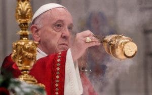 El papa se recupera de cirugía de  colon