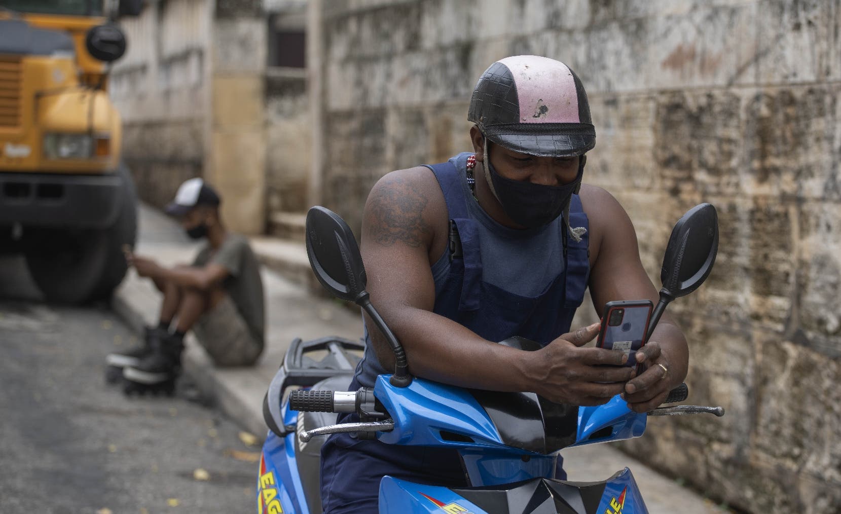 Un apagón tecnológico deja a  Cuba sin acceso datos móviles