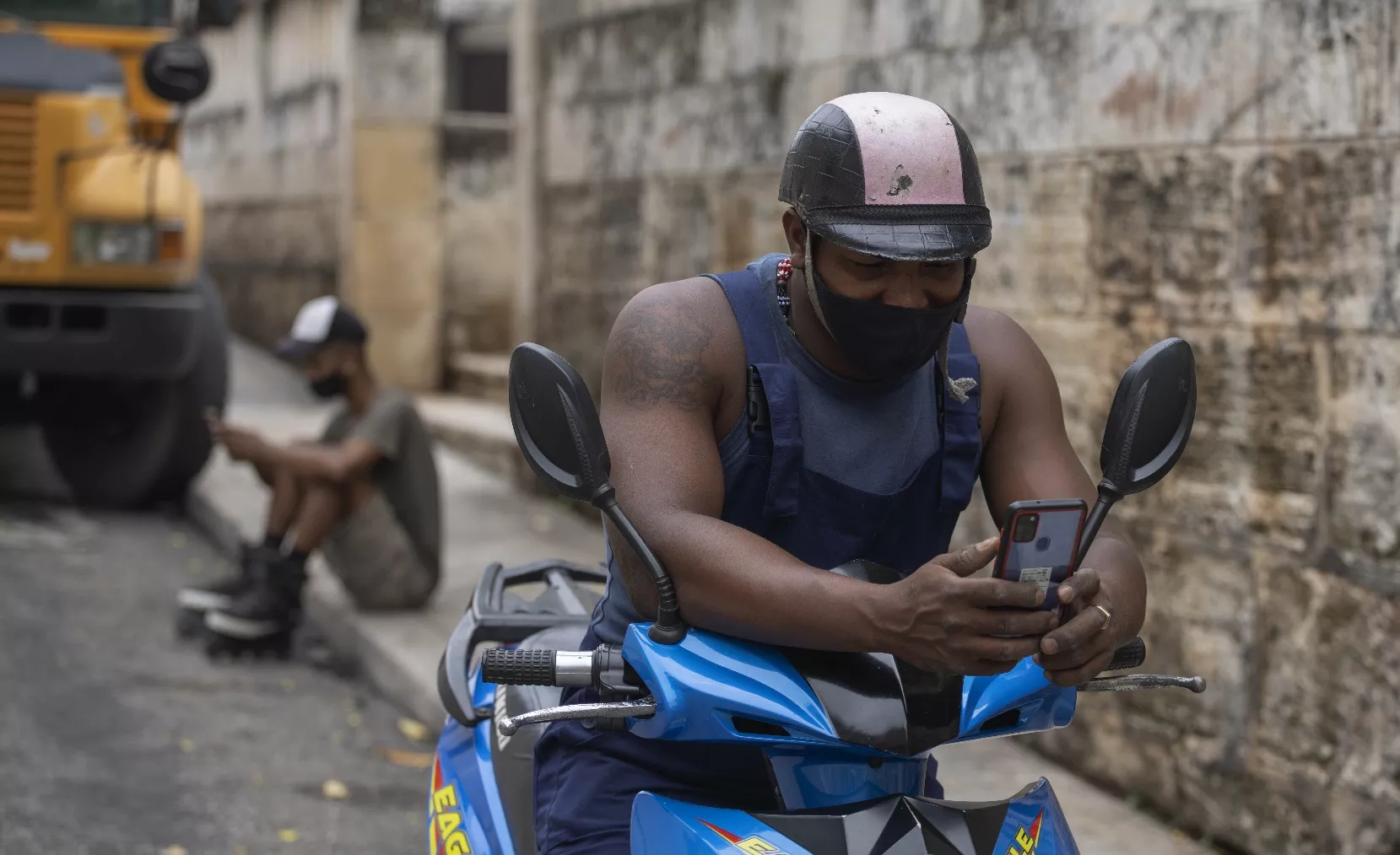 Un apagón tecnológico deja a  Cuba sin acceso datos móviles