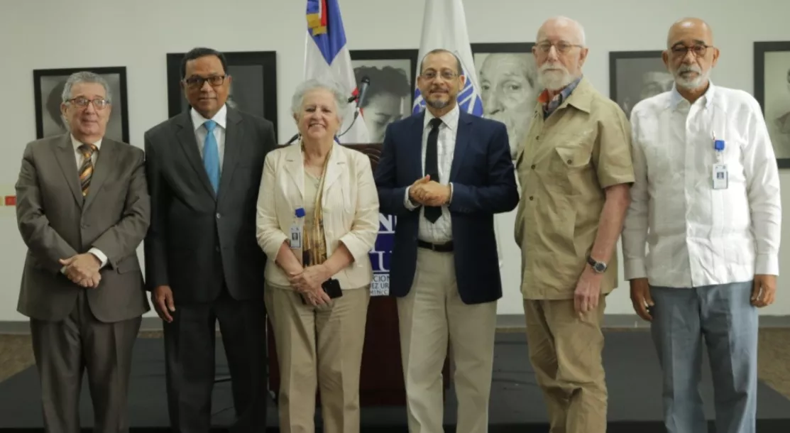 Ramón Saba,  Rafael Peralta Romero, Célida Álvarez,  Iván García y Denis Mota, asesor de BNPHU.