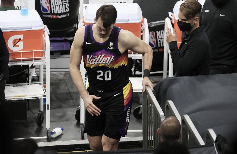 Suns pierden por lesión en rodilla  del alero Dario  Sacic
