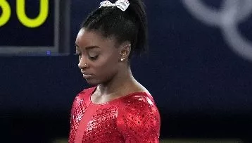 Retiro de Simone Biles conmueve por explicaciones hizo públicas