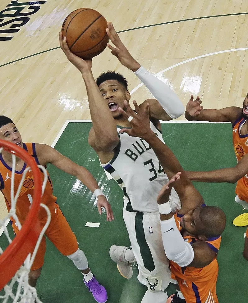 Bucks tienen la meta de  ganar   en su patio