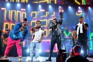 Chimbala se lució en premios Juventud