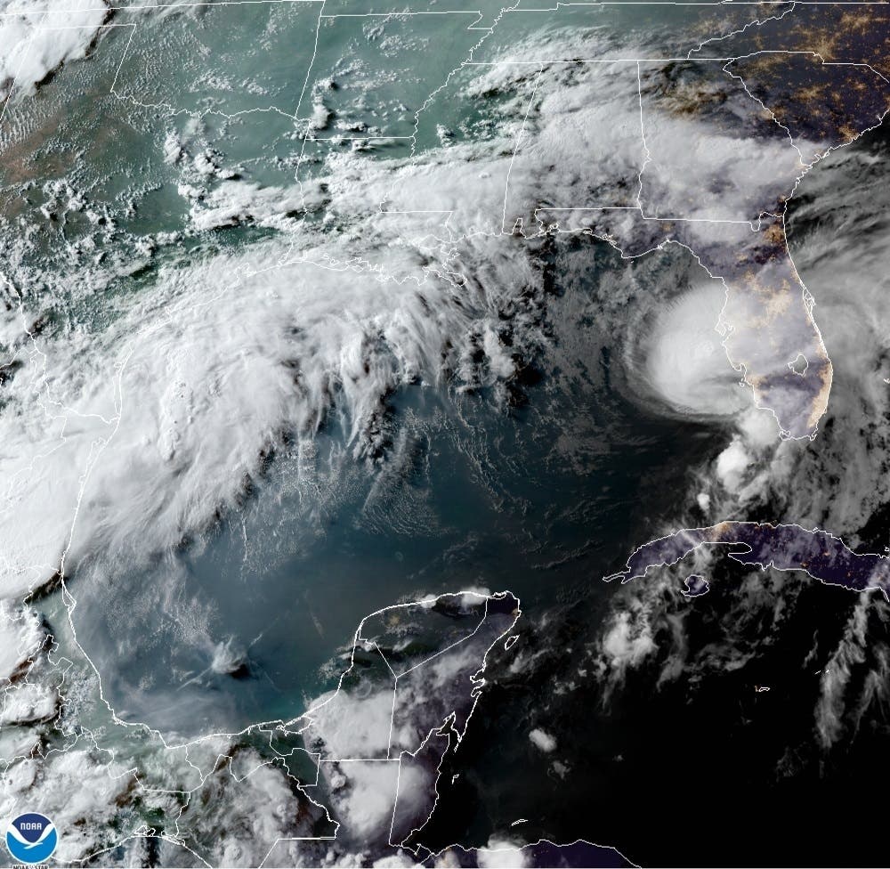 Elsa es de nuevo huracán mientras se aproxima a la costa oeste de Florida