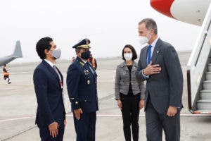 Felipe VI llega al Perú para asistir a la toma de mando de Pedro Castillo