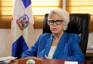 Milagros Ortiz Bosch le responde a Ramón Albulquerque: «No volveré al pasado»