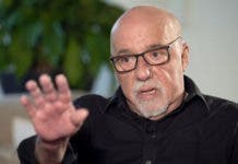 Paulo Coelho apoya un festival cultural vetado por el Gobierno de Bolsonaro