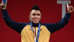 Olímpicos Tokio: Luis Javier Mosquera gana la plata para Colombia en pesas