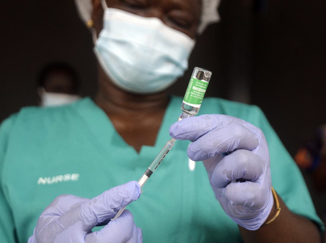 Centros de Puerto Príncipe aplican primeras vacunas a ritmo lento y constante
