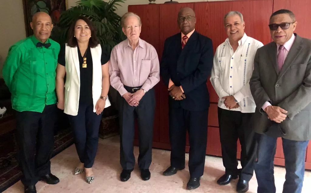 Visita Pepin – Carlos T. Martínez, Emelyn Baldera, presidenta electa de Acroarte, empresario José Luis Corripio Estrada, César Dalmasí, Carlos Cepeda Suriel y Josep Cáceresjpeg Jul 12 2021