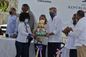 Celebran por adelantado cumpleaños del presidente Abinader en Constanza