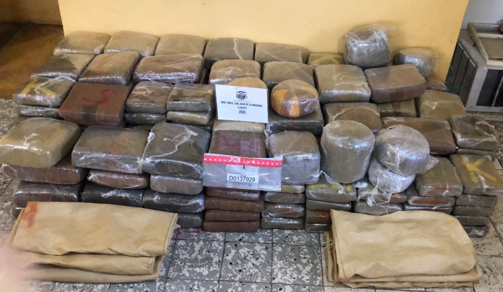 Autoridades ocupan más de dos mil libras de marihuana en San Juan