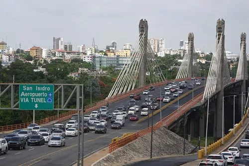 Obras Públicas deja oficialmente abierto el tránsito por el remodelado puente Juan Bosch