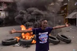 Arden barricadas en Cap-Haitien en la víspera de funeral del presidente Moise