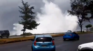 Tormenta tropical Elsa: Cierran Malecón de Santo Domingo por fuerte oleaje