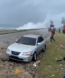 Obras Publicas dispone cierre carriles oeste-este de la 30 de Mayo