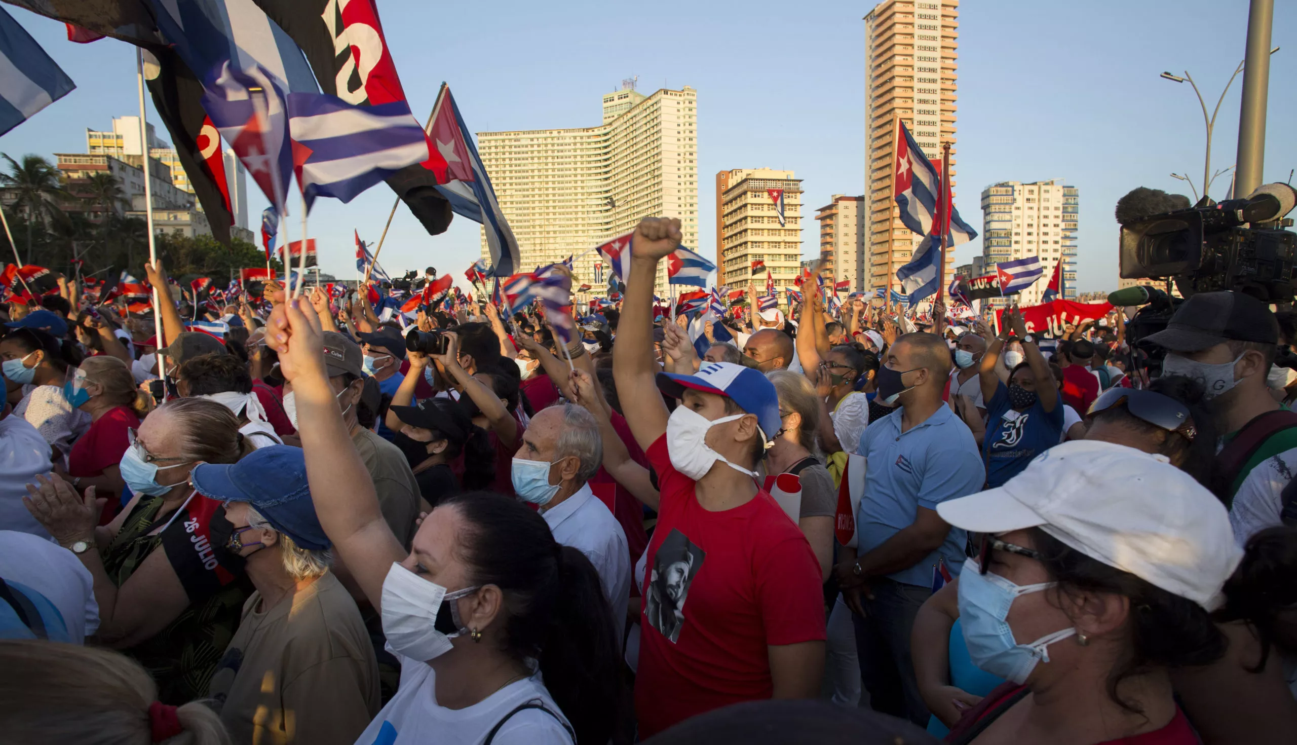 Gobierno cubano convoca a miles de personas para sacar músculo ante protestas