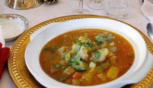 Sancocho de bacalao  con coco, caldo ideal  para los días de lluvias