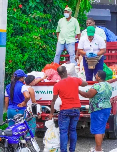 Inespre lleva bodegas móviles a Cristo Rey