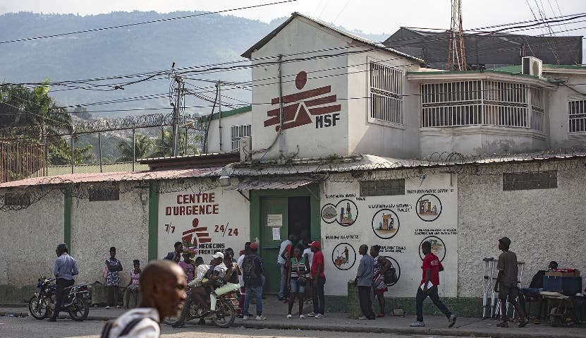 Médicos Sin Fronteras cierra  hospital por crisis en Haití