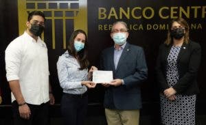 El Voluntariado Bancentraliano  entrega donativo