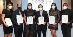 Liga Dominicana Contra el Cáncer celebra graduación