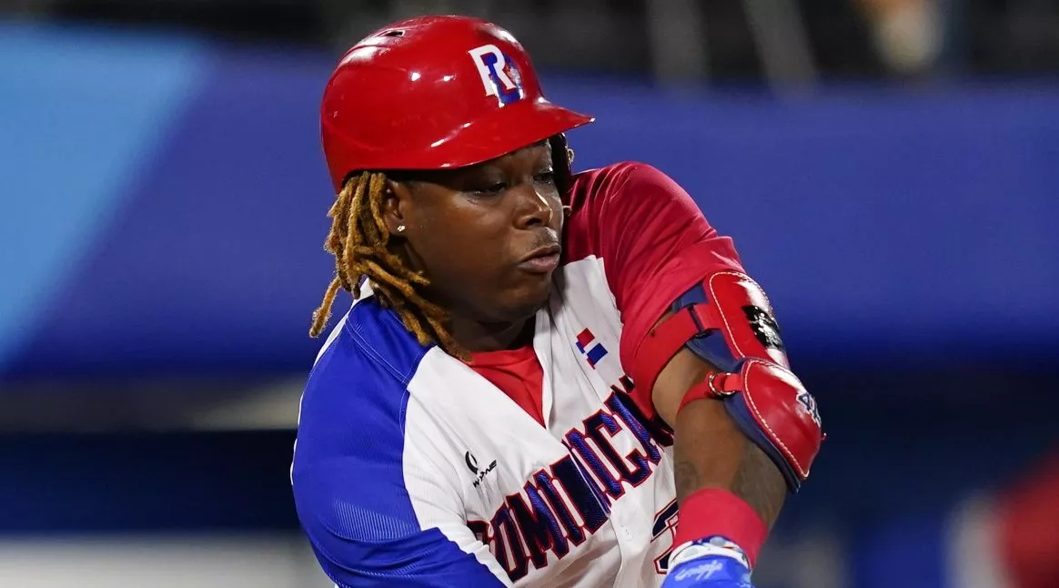 Jonrón de Johan Mieses revive esperanzas béisbol RD