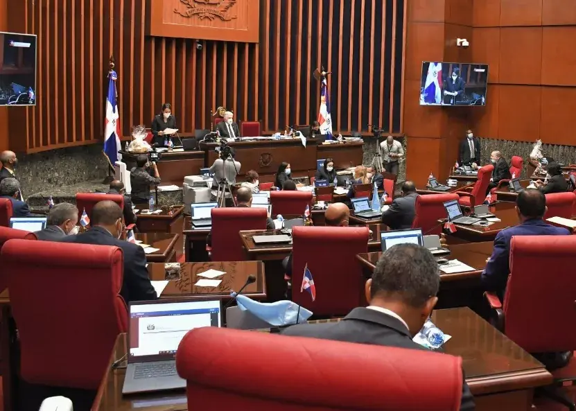 Senadores dejan código penal para próxima legislatura