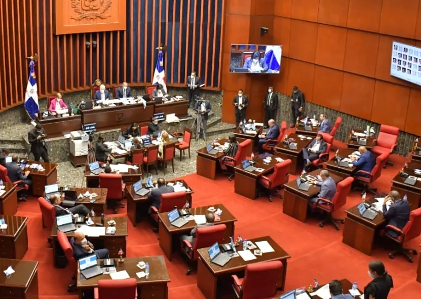 Senado envía Código Penal a  comisión  bicameral