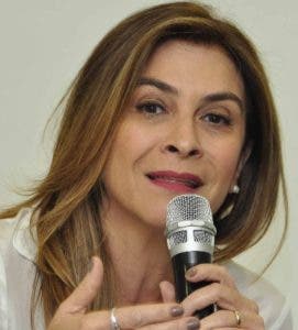 Carolina Mejía asegura trabajos del Malecón “Paseo Marítimo” y de la Paris concluirán este año