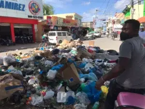 Habitantes de Andrés Boca Chica demandan recogida de basura