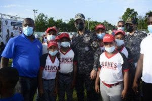 Policía Nacional apertura torneo de béisbol infantil en Cristo Rey