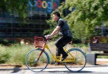 El polémico plan de Google de recortar el salario a empleados de EE.UU. que trabajen desde casa