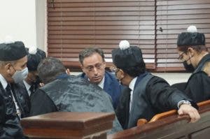 Abogados dicen Jean Alain no tuvo acceso a documentación necesaria para defenderse de auditoría