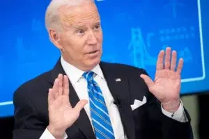 Biden pedirá al Congreso de EEUU bajar precio de los medicamentos con receta